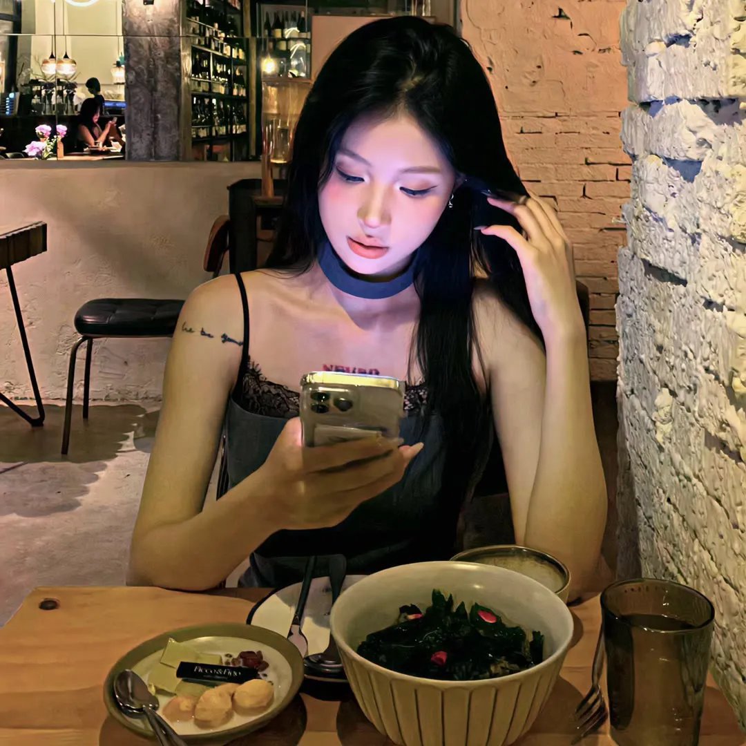 某天后之女酒吧消费天价，评论区两极分化，连续多日引热议
