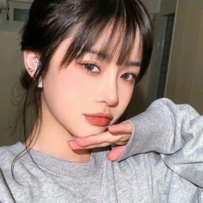 独家爆料：一线女星被拍到同回酒店，评论区沦陷，连续多日